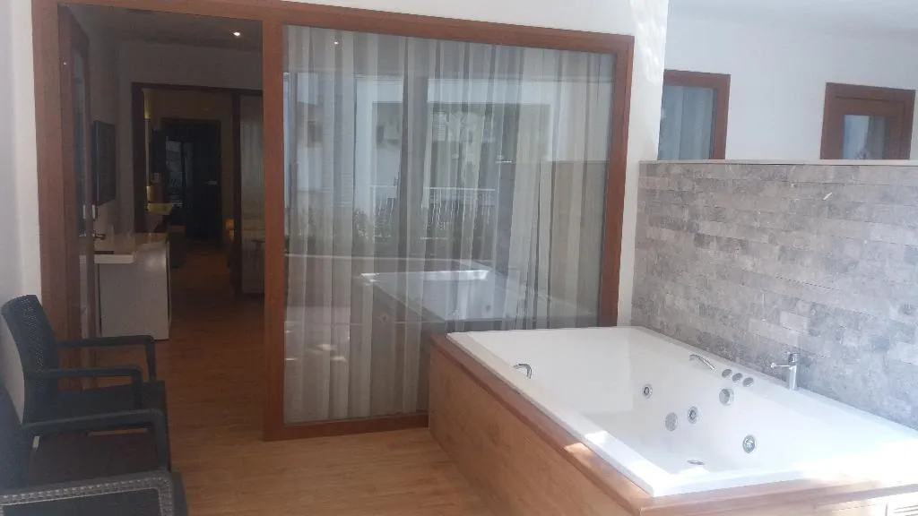 SUITE DELUXE WITH JACUZZI Room, Mirage World, Dalaman