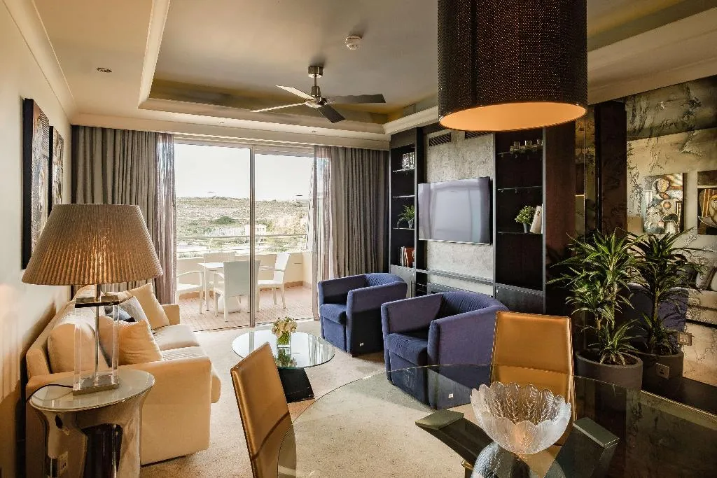 Room, Radisson Blu Resort & Spa Golden Sands, Malta