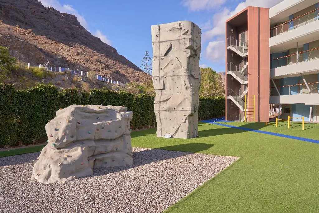 Sports and Entertainment, Radisson Blu Resort & Spa Gran Canaria Mogan, Gran Canaria