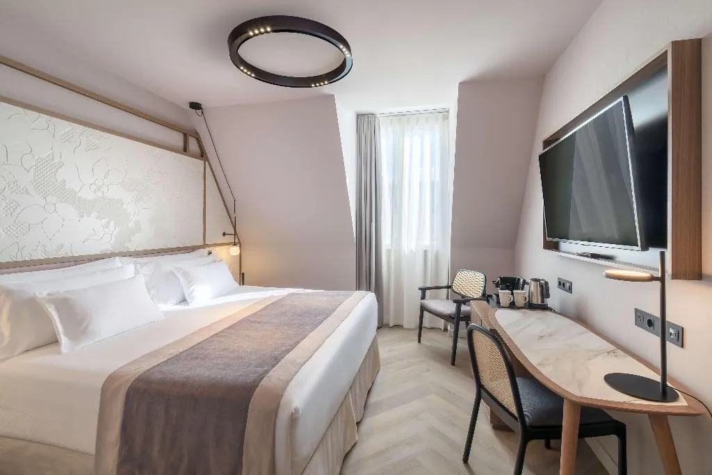 Room DELUXE Room, Barcelo Funchal Oldtown, Madeira