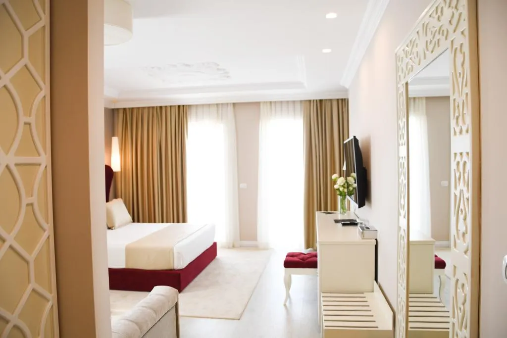JUNIOR SUITE CLASSIC ONE BEDROOM Room, Flower Garden Hotel, Durres