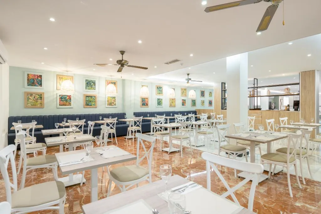 Restaurant, Hotel Nerja Club & Spa, Costa Del Sol