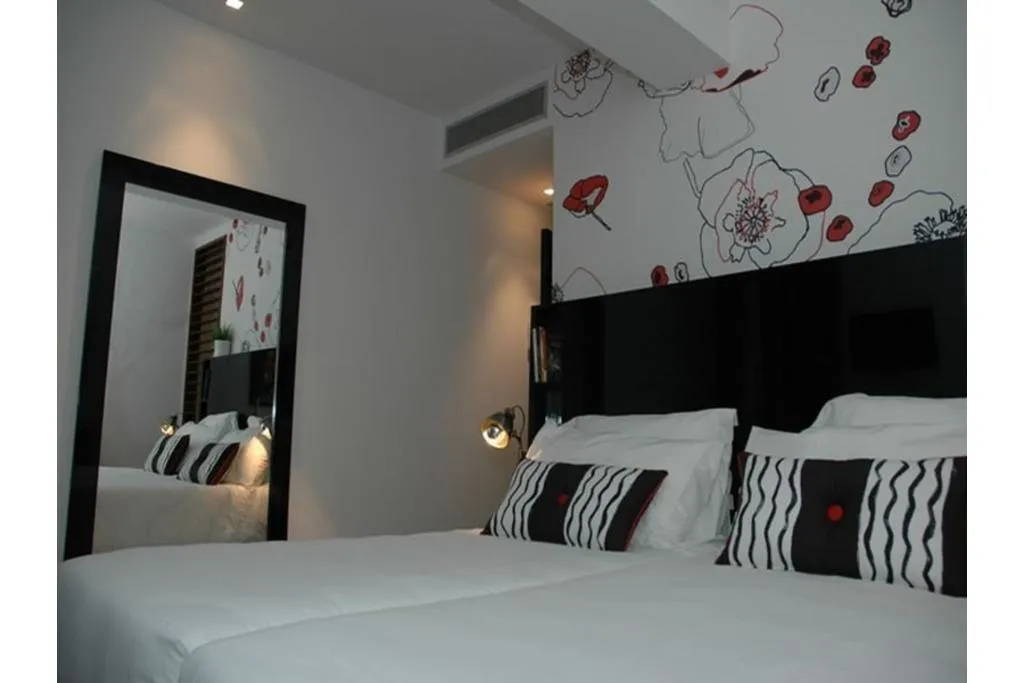 Double or Twin STANDARD Room, Porto Trindade Hotel, Porto