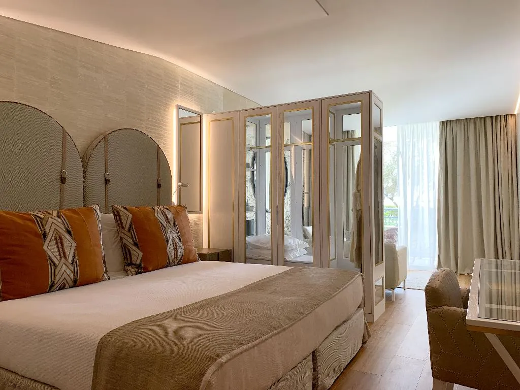 JUNIOR SUITE ONE BEDROOM ONE BATHROOM Room, VidaMar Resort Hotel Madeira, Madeira