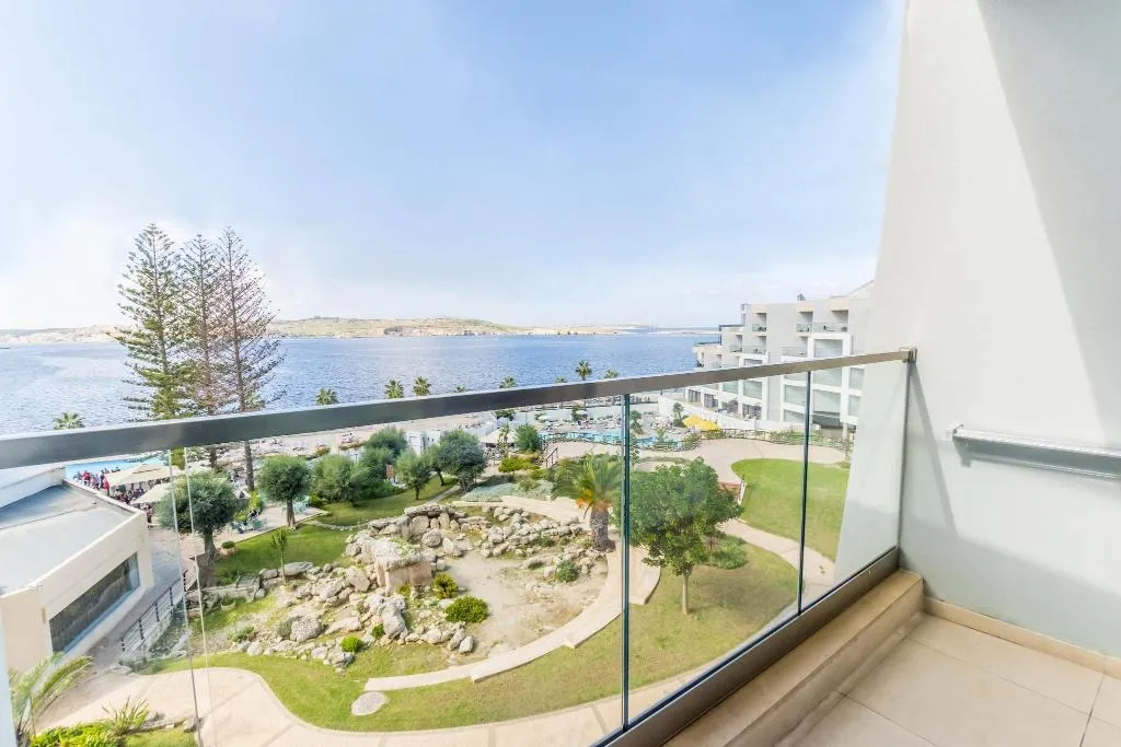 Room, DoubleTree by Hilton Malta, Malta