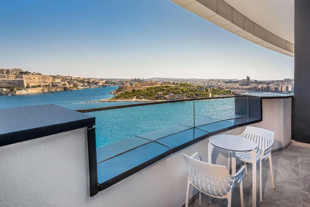Room SUPERIOR SEA FRONT Room, Barcelo Fortina, Malta