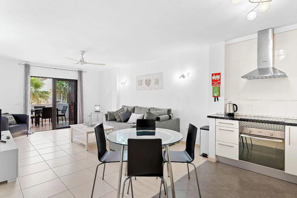 APARTMENT SUPERIOR ONE BEDROOM Room, Paloma Beach Apartments, Tenerife