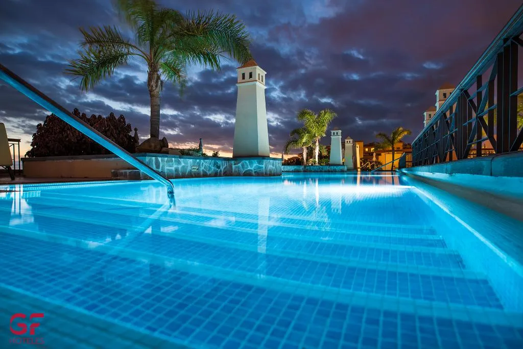 Pool, GF Gran Costa Adeje, Tenerife