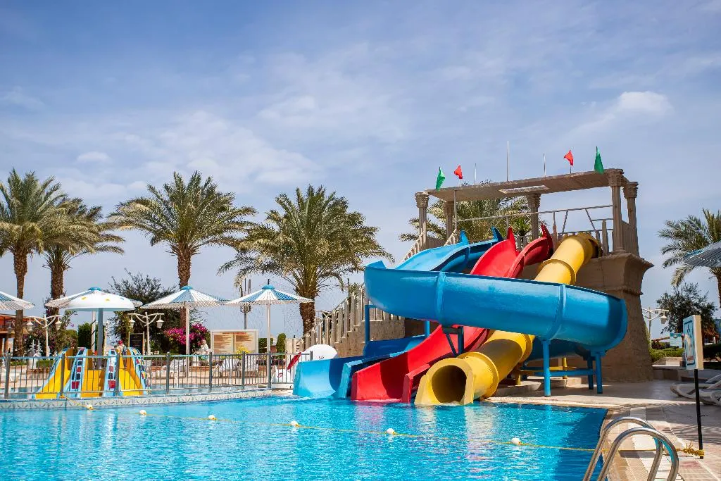 Pool, AMC Royal Hotel & Spa, Red Sea Riviera