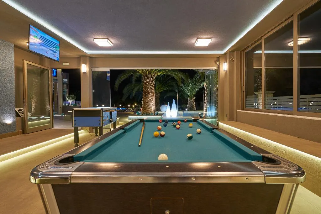 Sports and Entertainment, Ionion Blue, Zante