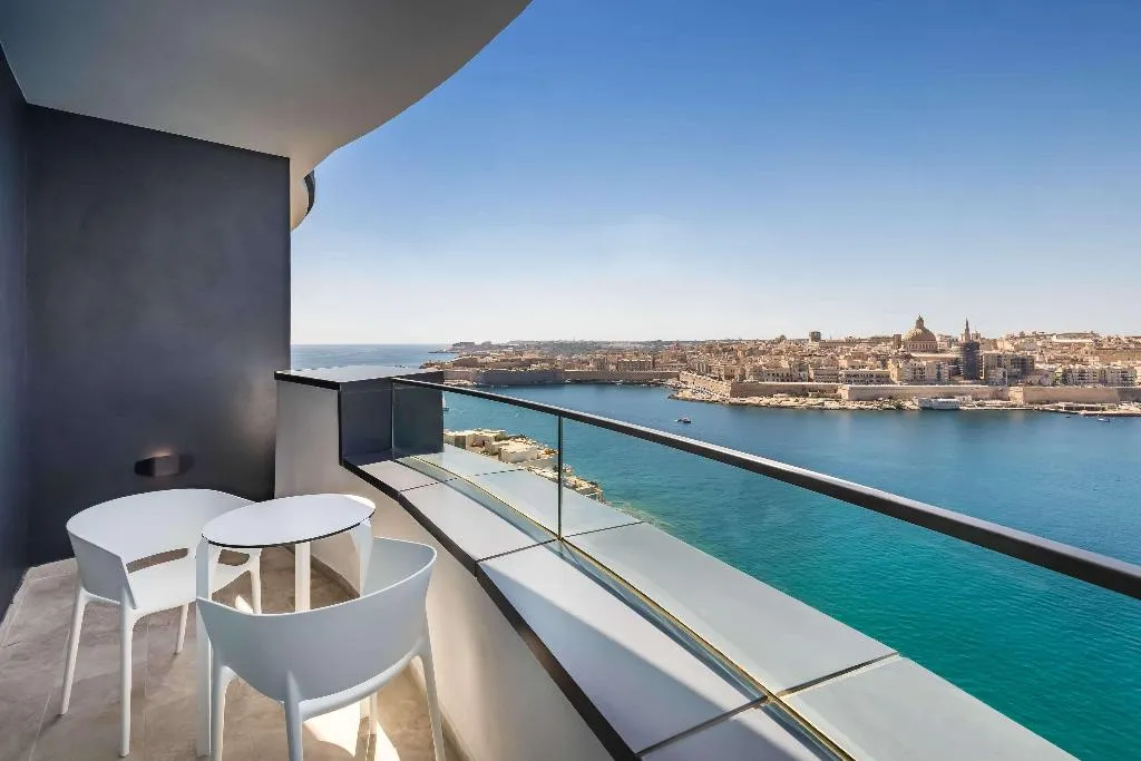 JUNIOR SUITE SEA FRONT Room, Barcelo Fortina, Malta