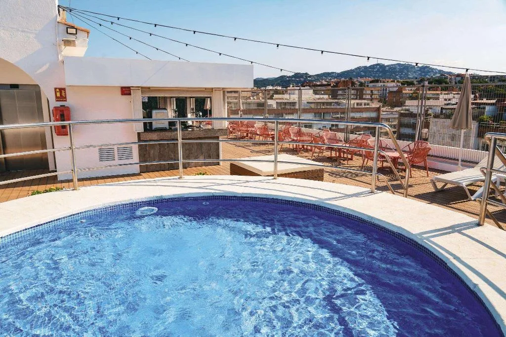 Pool, htop Amatista, Costa Brava