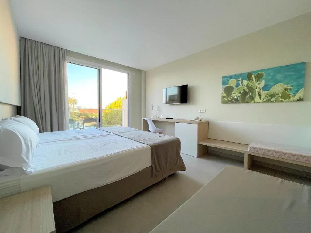 Double or Twin PREMIUM Room, Garbi Cala Millor, Majorca