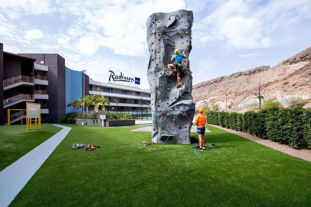 Sports and Entertainment, Radisson Blu Resort & Spa Gran Canaria Mogan, Gran Canaria