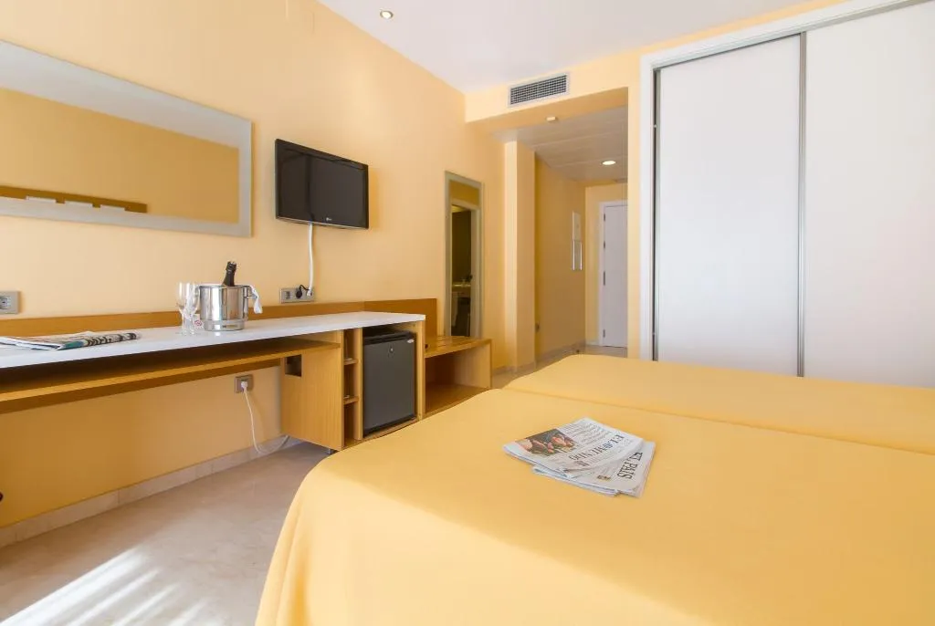 DOUBLE CAPACITY 3 Room, Mediterraneo Hotel, Costa Blanca