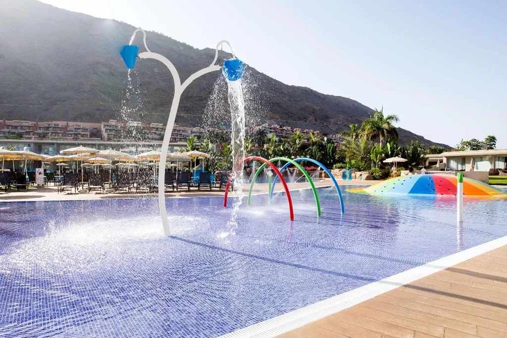 Pool, Radisson Blu Resort & Spa Gran Canaria Mogan, Gran Canaria