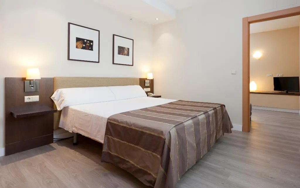 JUNIOR SUITE COMFORT Room, Vertice Sevilla, Seville