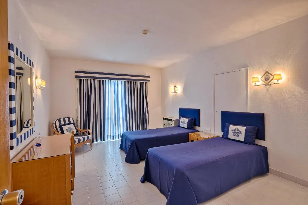 APARTMENT STANDARD Room, Grand Muthu Oura View Beach Club, Algarve