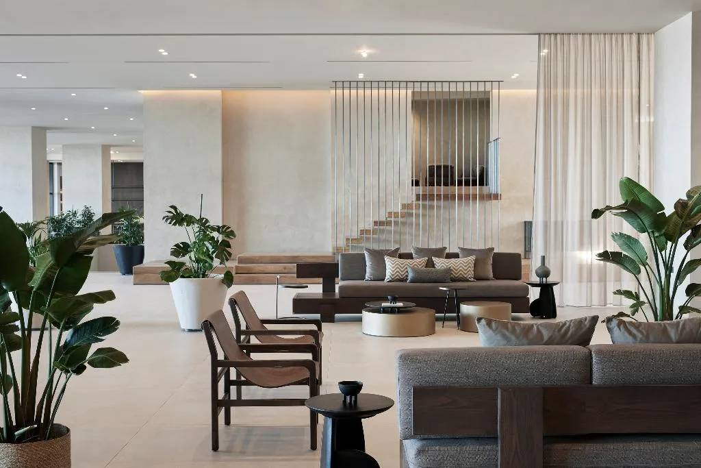 Lobby, Ella Helea, Rhodes