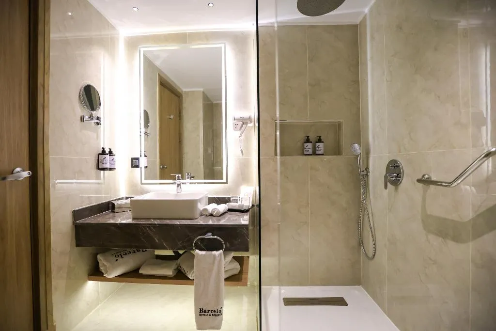 DOUBLE SUPERIOR Room, Barcelo Cairo Pyramids, Cairo