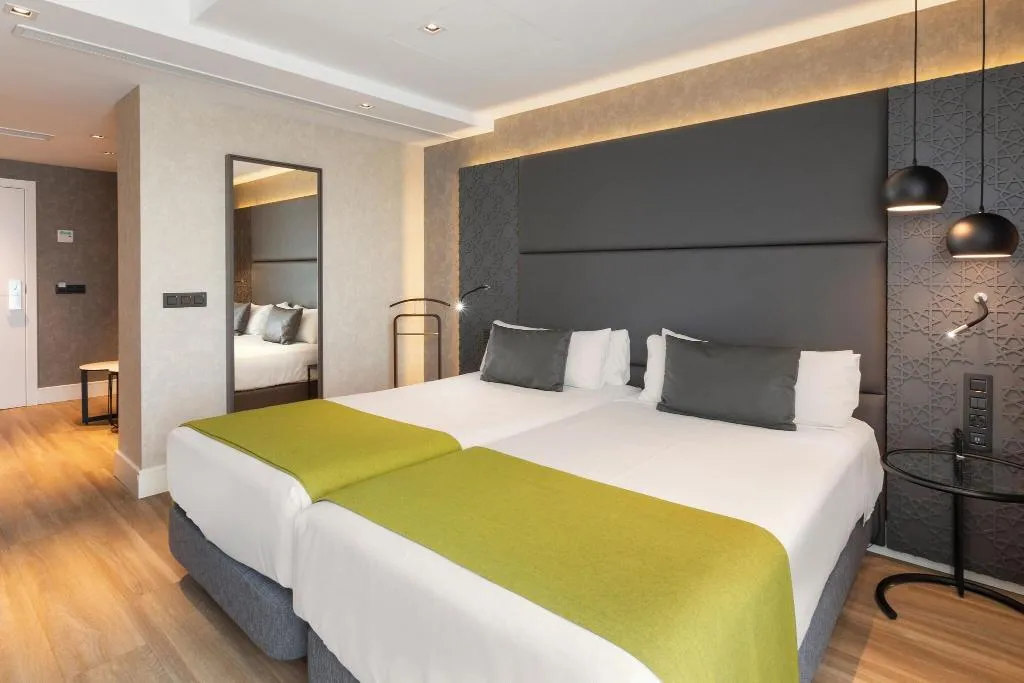 JUNIOR SUITE TWO BEDS Room, Catalonia Giralda, Seville