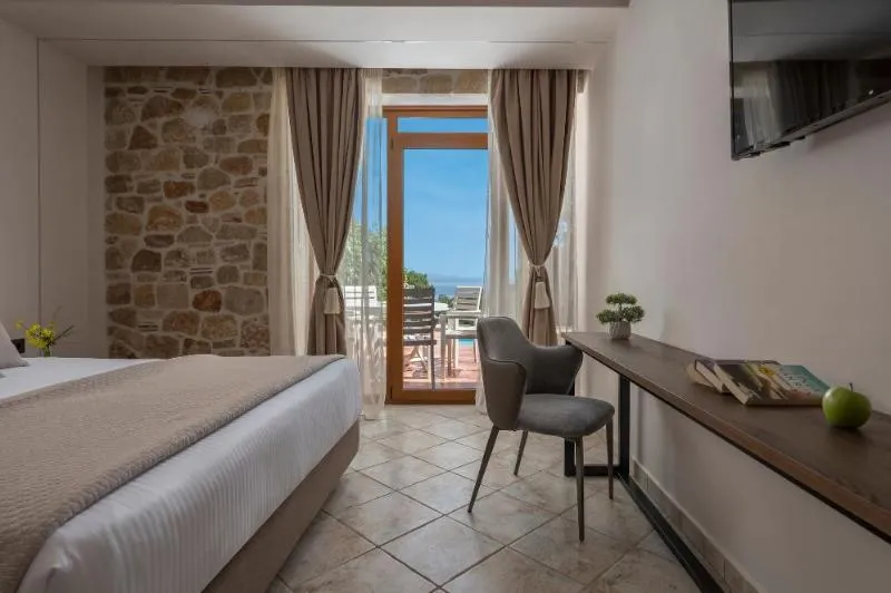 VILLA WITH PRIVATE POOL Room, Alia Palace Hotel, Halkidiki