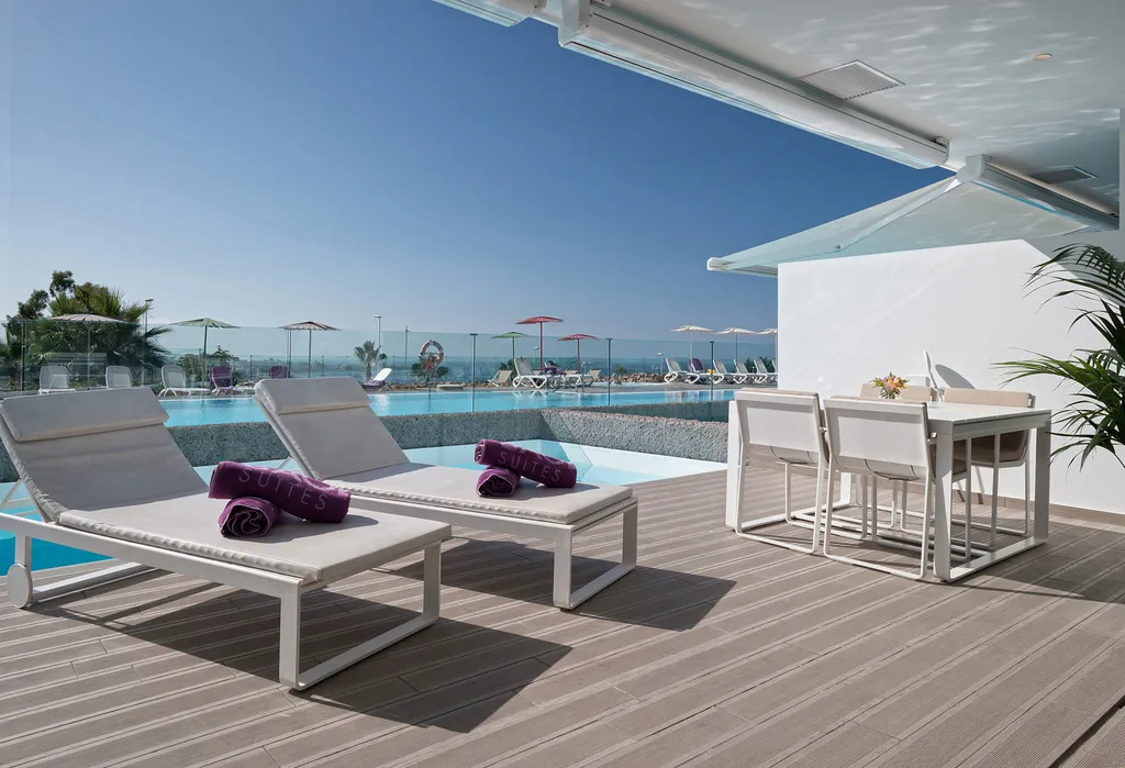 SUITE TWO BEDROOMS WITH PRIVATE POOL Room, Domes Baobab Suites, Tenerife