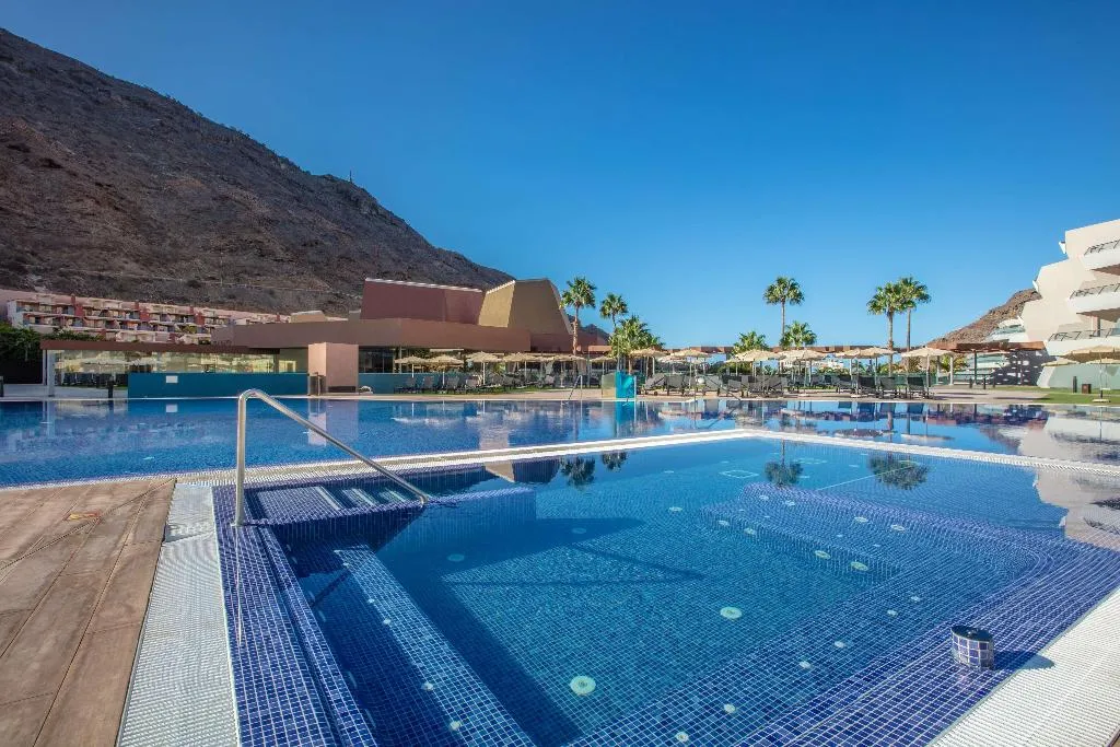 Pool, Radisson Blu Resort & Spa Gran Canaria Mogan, Gran Canaria