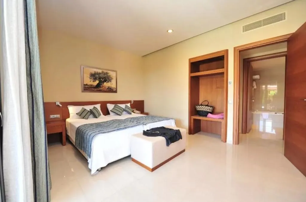 SUITE CAPACITY 4 Room, Apollonion Asterias Resort & Spa, Kefallinia