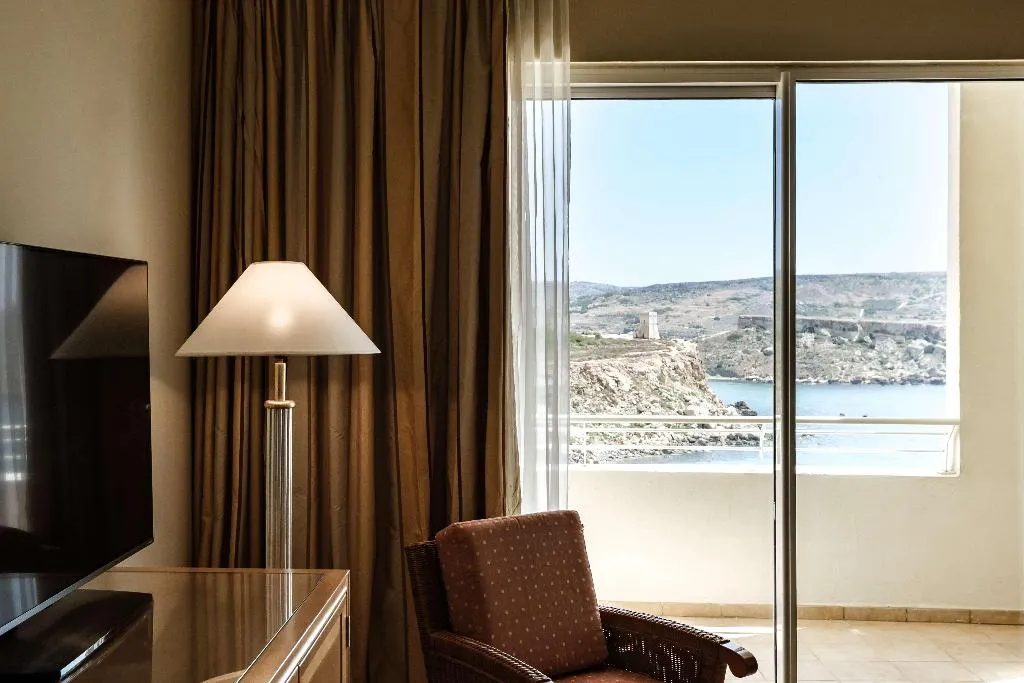 Room, Radisson Blu Resort & Spa Golden Sands, Malta