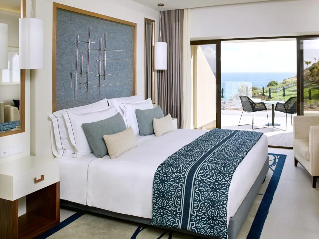 Double or Twin DELUXE SEA VIEW Room, Tivoli Carvoeiro Algarve Resort, Algarve