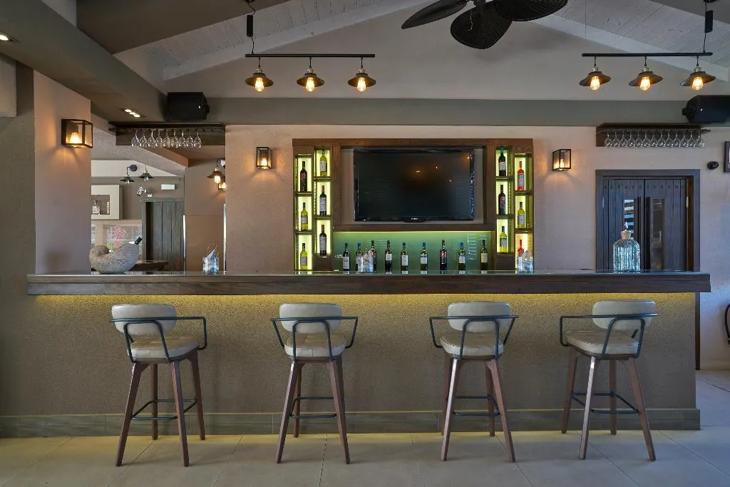 Bar, Ionion Blue, Zante
