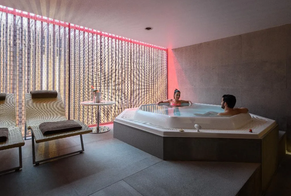 Pool, Inspira Liberdade Boutique Hotel, Lisbon