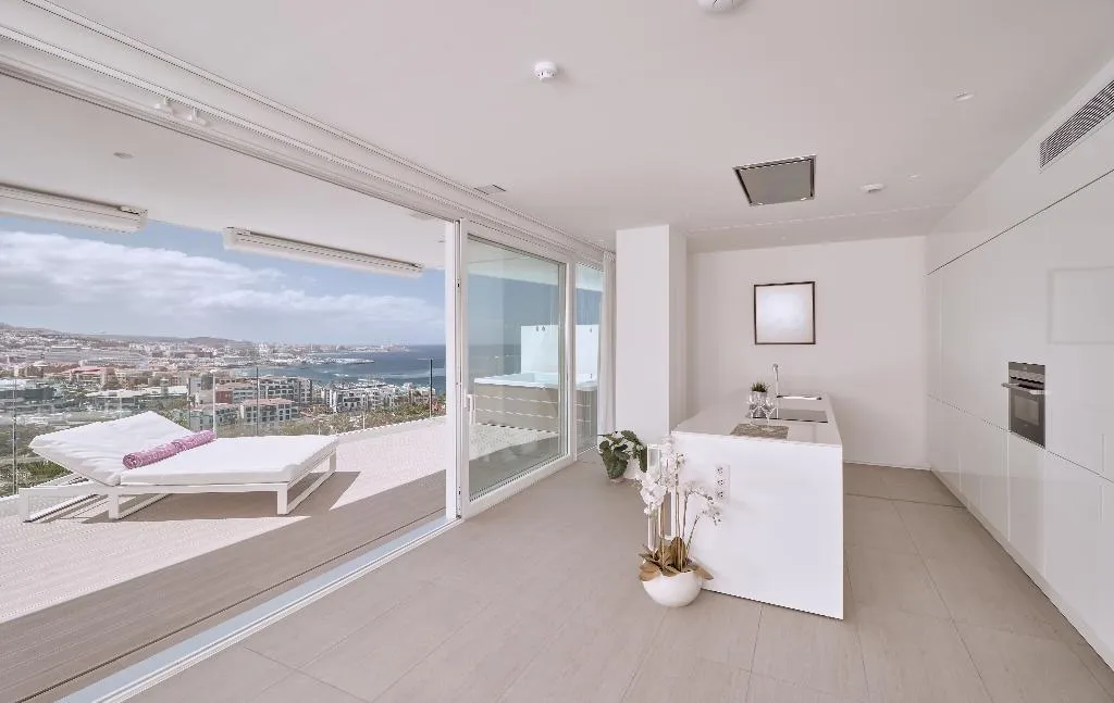 SUITE DELUXE WITH JACUZZI Room, Domes Baobab Suites, Tenerife