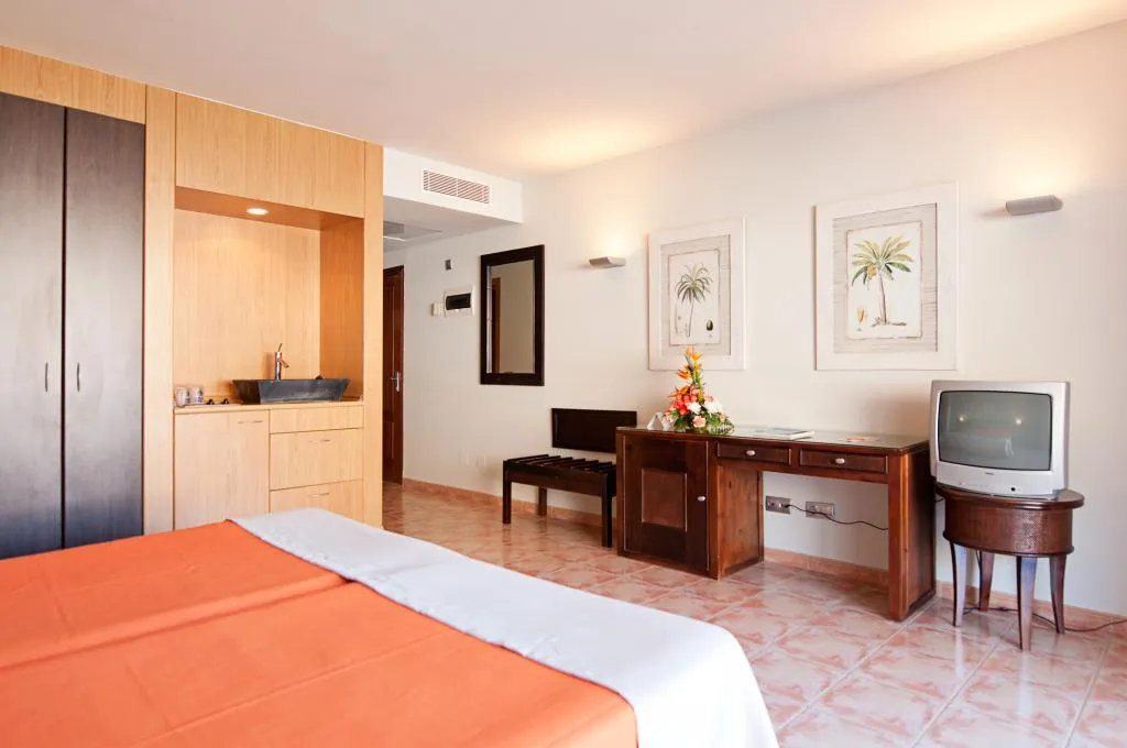 DOUBLE SINGLE USE STANDARD Room, LIVVO Lago Taurito & Waterpark, Gran Canaria