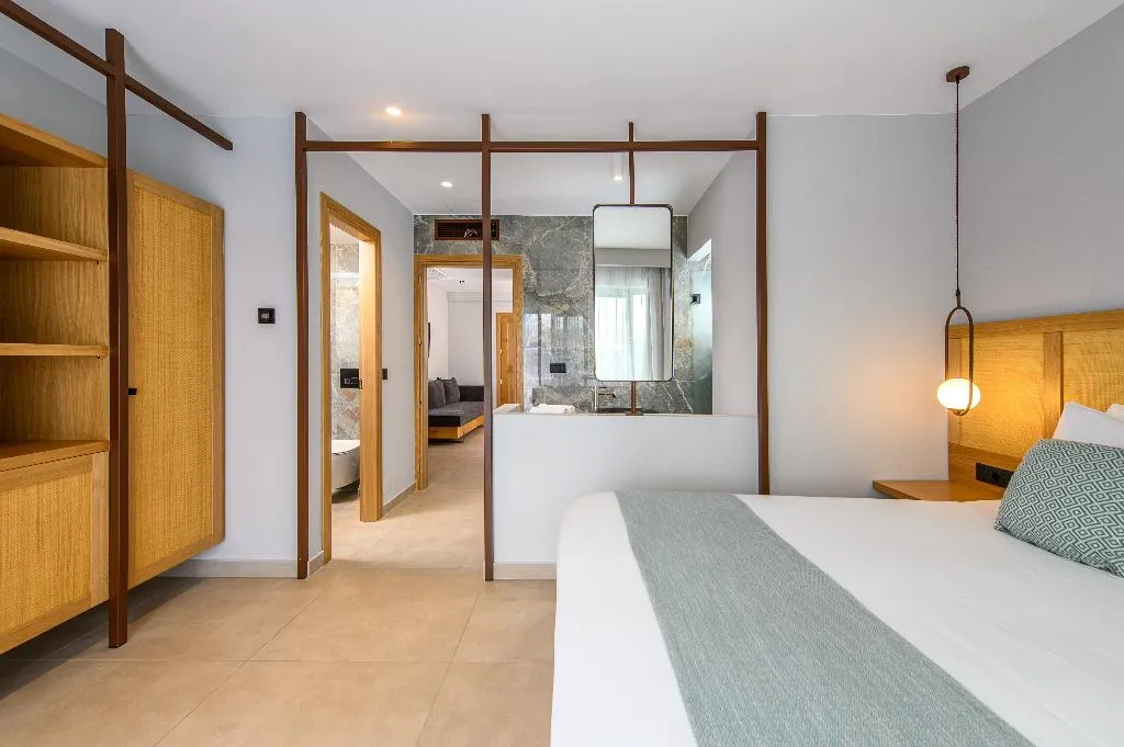 FAMILY ROOM STANDARD Room, Stella Palace, Crete