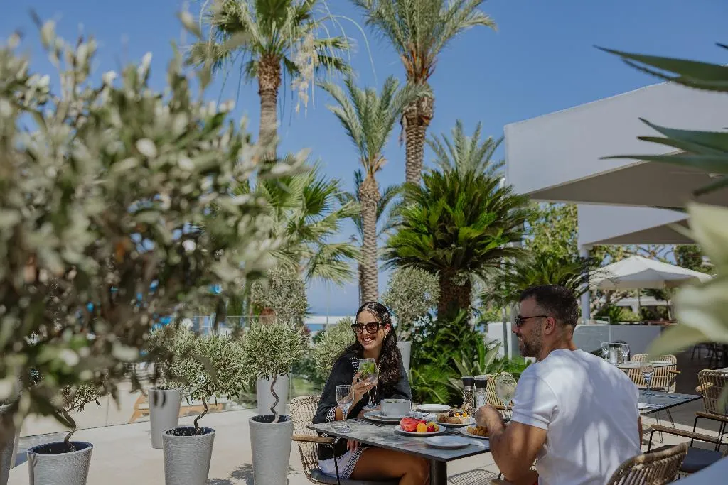 Restaurant, Golden Coast Beach Hotel, Cyprus