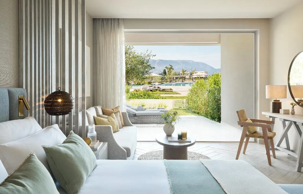 JUNIOR SUITE POOL VIEW Room, Ikos Odisia, Corfu