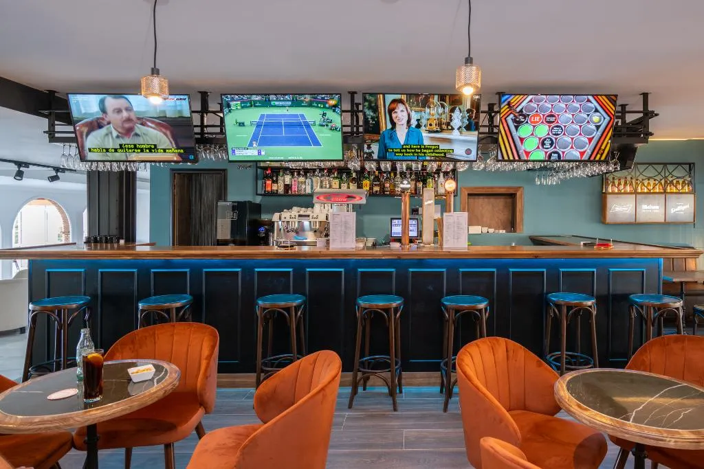 Bar, Hotel Nerja Club & Spa, Costa Del Sol
