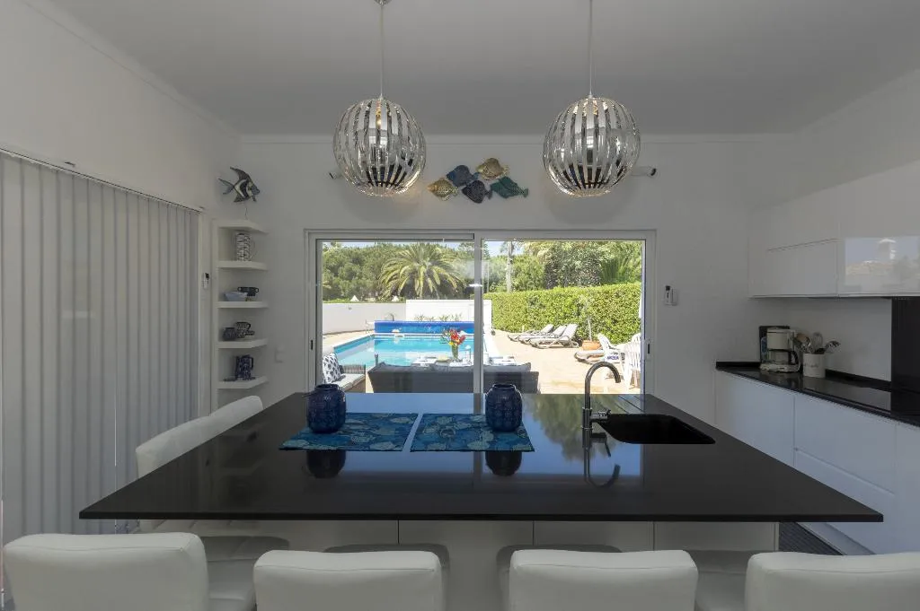 TOWNHOME FOUR BEDROOMS WITH PRIVATE POOL Room, Rocha Brava Village Resort, Algarve