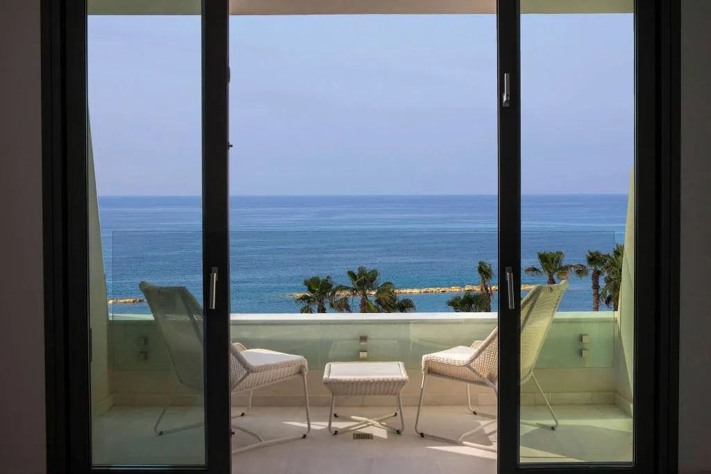 TWIN DELUXE WITH VIEWS Room, Parklane, a Luxury Collection Resort & Spa, Cyprus