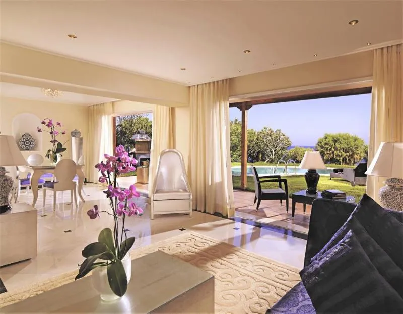 VILLA WITH PRIVATE POOL Room, Out Of The Blue Resort, Crete