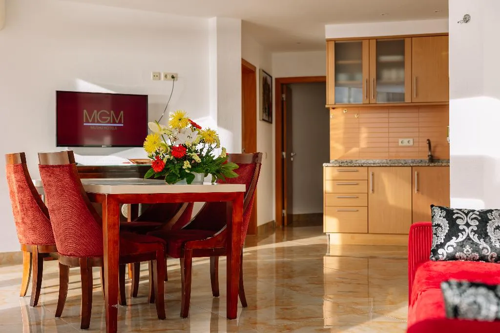 APARTMENT TWO BEDROOMS Room, Muthu Clube Praia da Oura, Algarve
