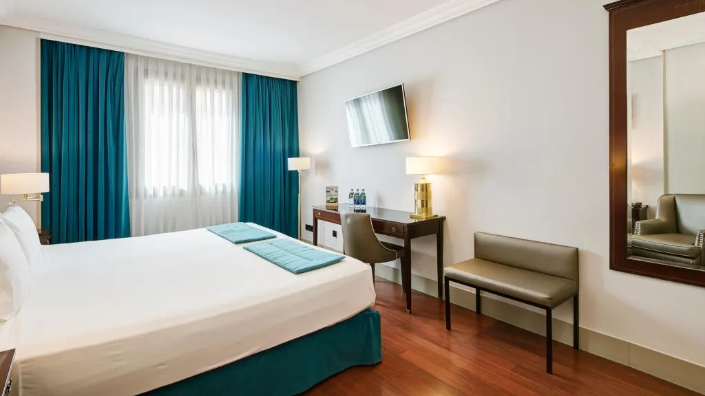 DOUBLE CLASSIC Room, Sercotel Gran Hotel Conde Duque, Madrid