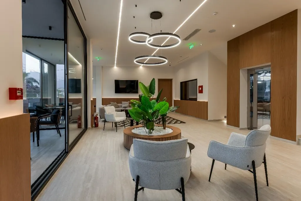 Lobby, Hotel Canadian, Zante
