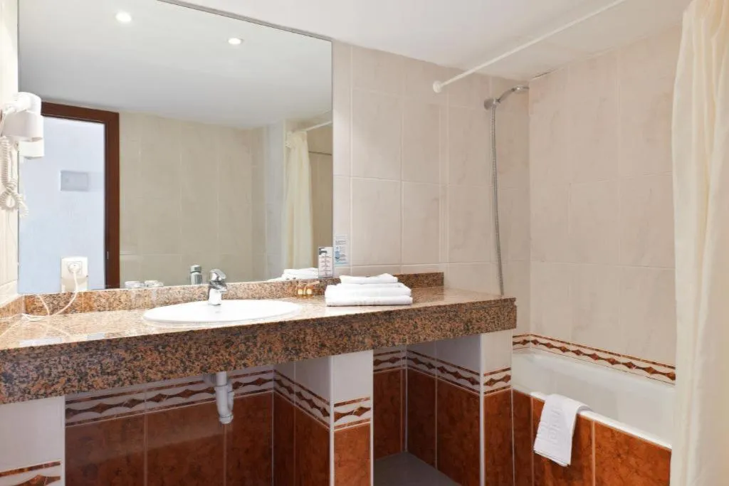 Double or Twin WITH BALCONY Room, BLUESEA Mediodia, Majorca