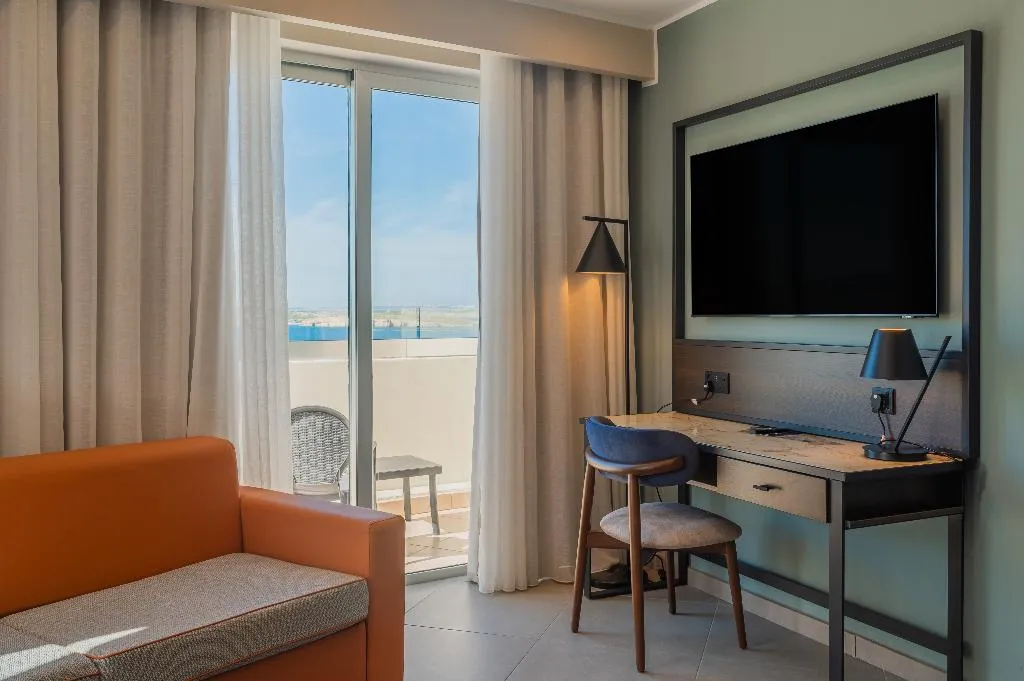 TWIN SUPERIOR SEA VIEW Room, DoubleTree by Hilton Malta, Malta
