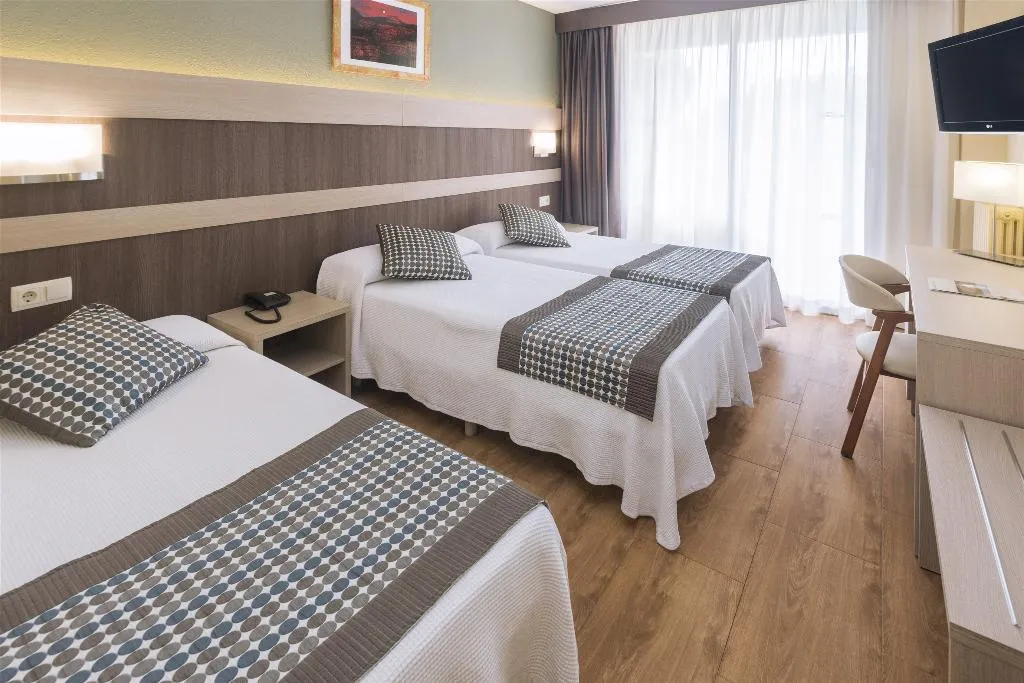 TRIPLE STANDARD Room, 4R Playa Park, Costa Dorada