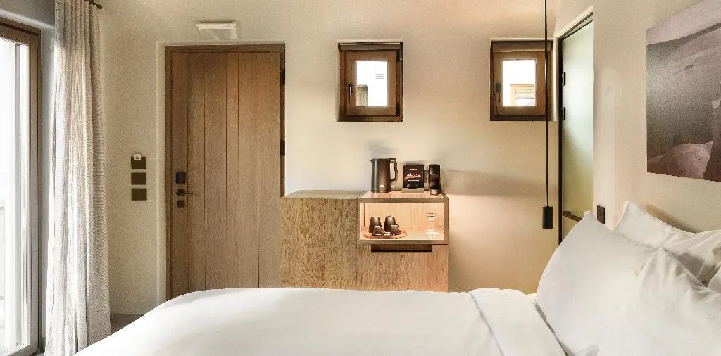 Double or Twin PREMIUM Room, Radisson Blu Zaffron Resort, Santorini