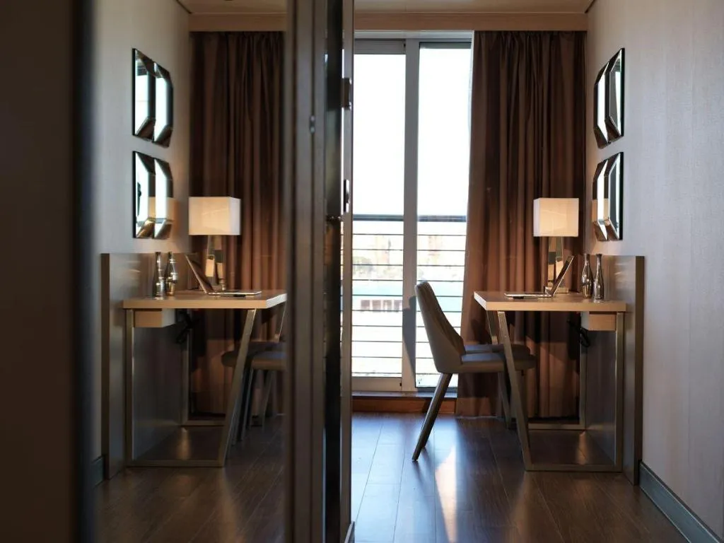 Room, Sunborn Gibraltar, Gibraltar